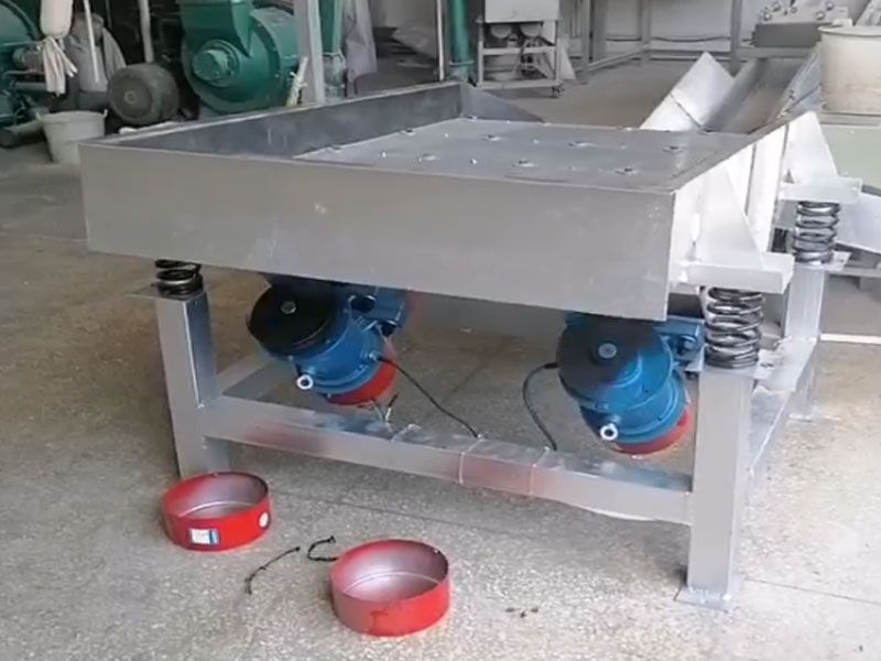 直線振動篩電機運轉方向對物料篩分有什么影響？