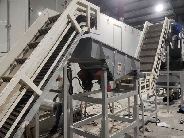 直線篩-提升機用戶安裝現場