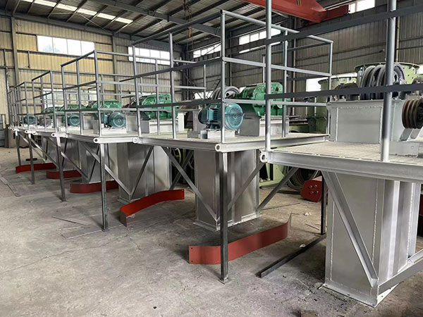 提升機鏈條擺動過大是什么原因？