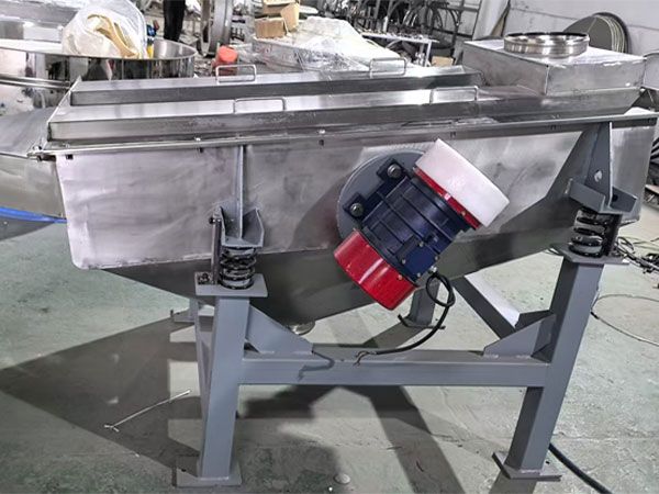 直線振動(dòng)篩上的料不向前走是什么原因？