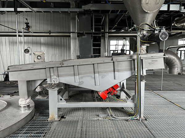 膠粉直線篩用戶使用現場