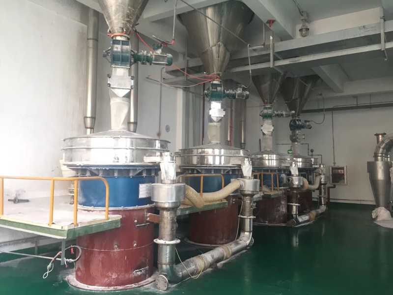 化工廠旋振篩使用現場