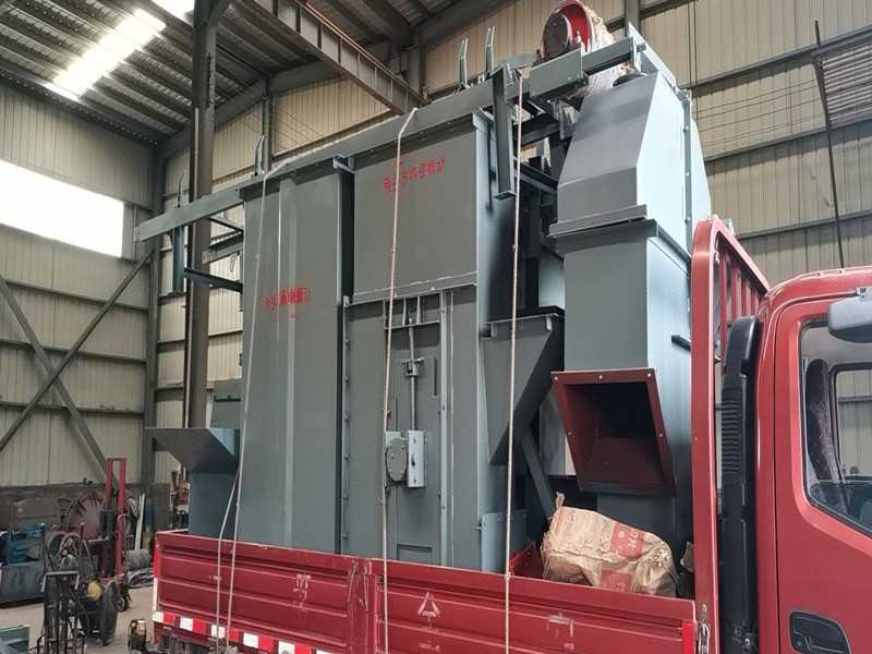 新鄉高卓振動篩廠家斗式提升機發貨現場照片