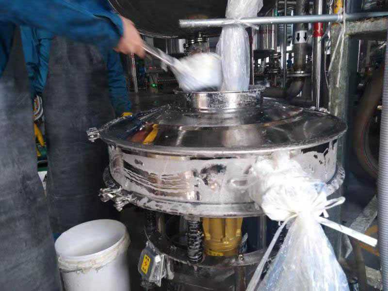 新鄉市高卓振動篩廠家客戶定晴橡膠篩分機—定晴橡膠振動篩現場