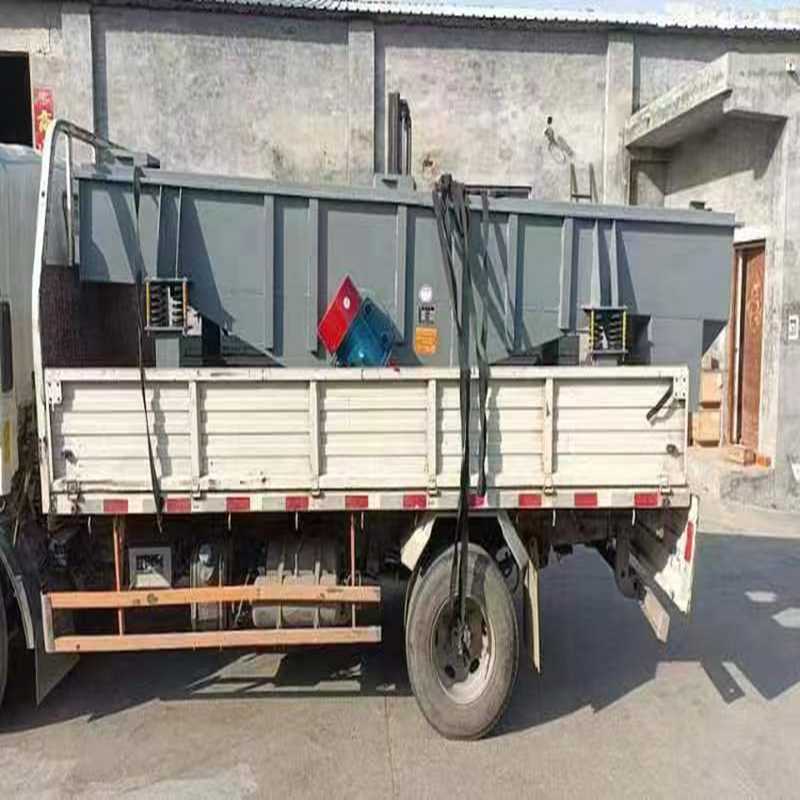 客戶自提單層直線振動篩—新鄉高卓振動設備廠家