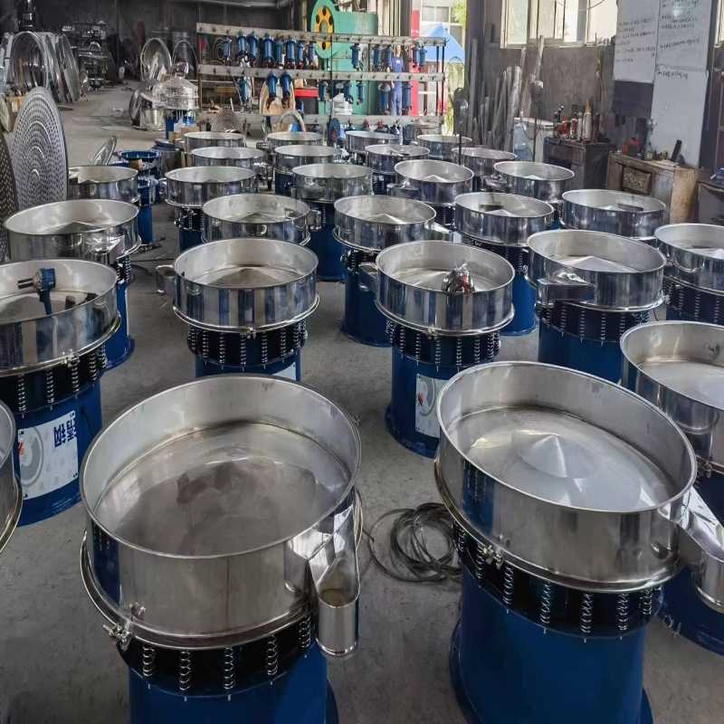 多臺圓形振動篩底框安裝完成