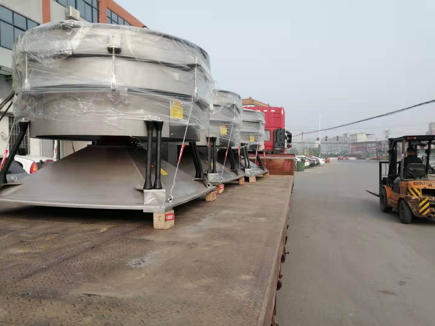 63e1eb1e57bbbe5bd4ced770db4c3d4